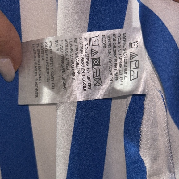 Blue n white button up - Picture 3 of 3